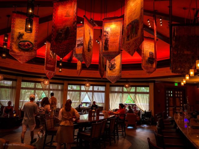 Ponto Orlando Restaurantes na Disney Nomad Lounge 002
